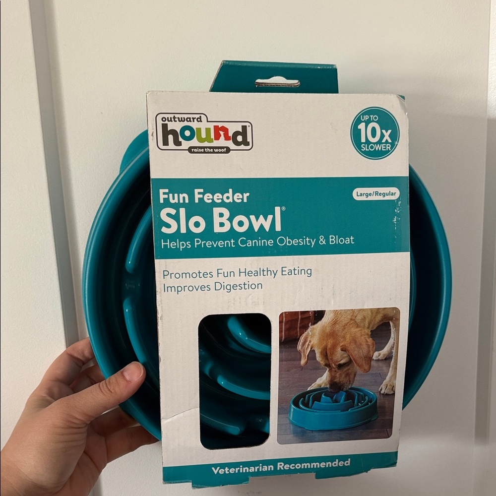 Outward Hound Blue Fun Feeder Slo Dog Bowl